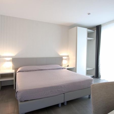 ליגננו סביאדורו Hotel Paris מראה חיצוני תמונה