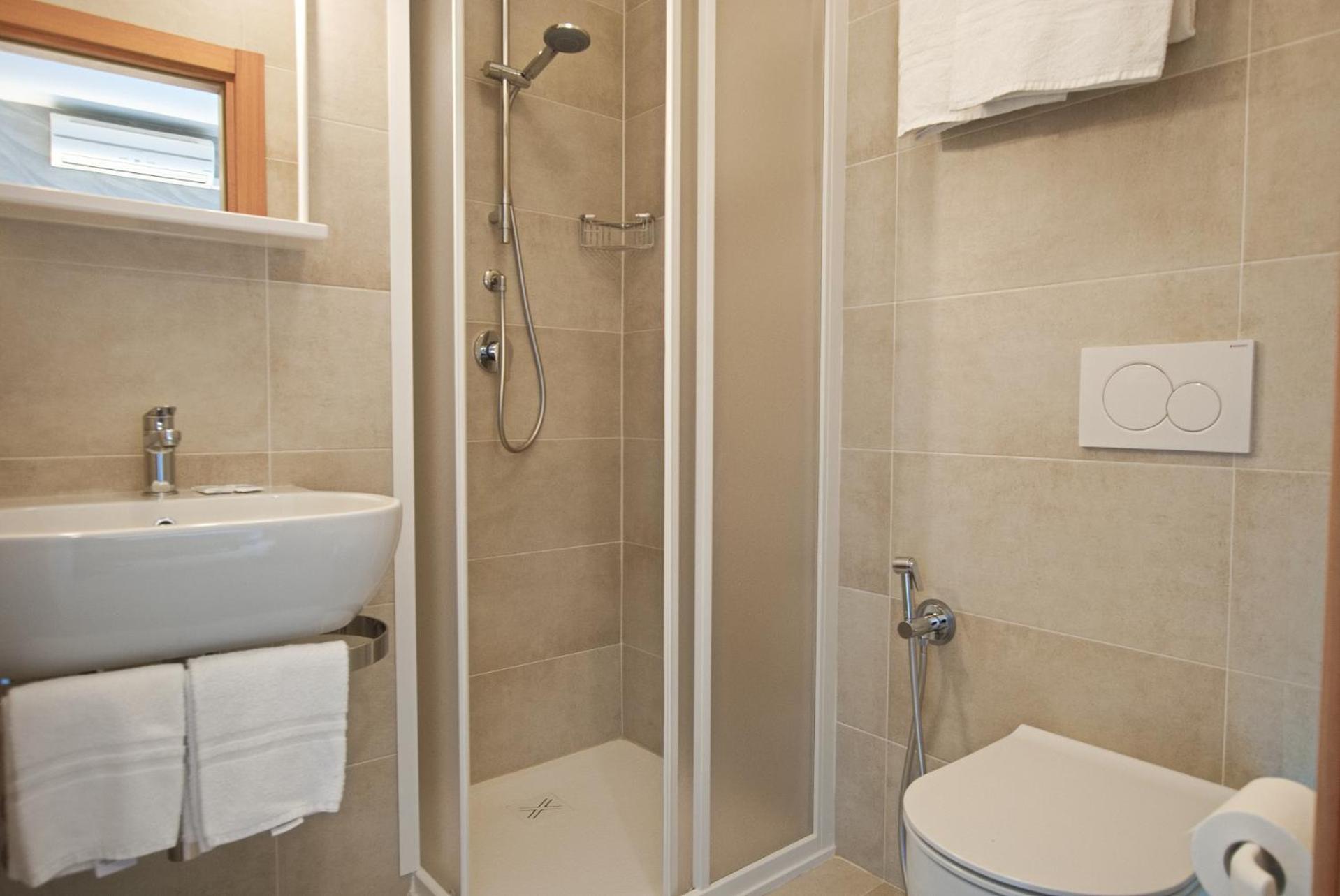 ליגננו סביאדורו Hotel Paris מראה חיצוני תמונה