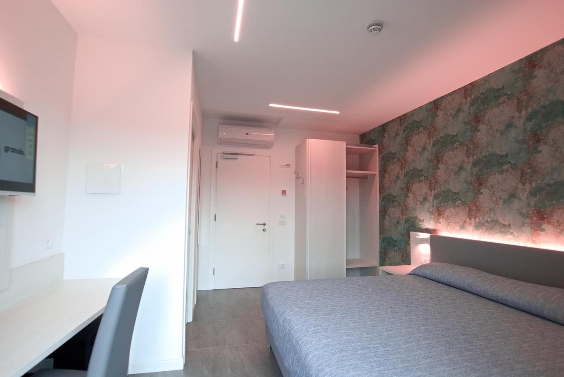ליגננו סביאדורו Hotel Paris מראה חיצוני תמונה