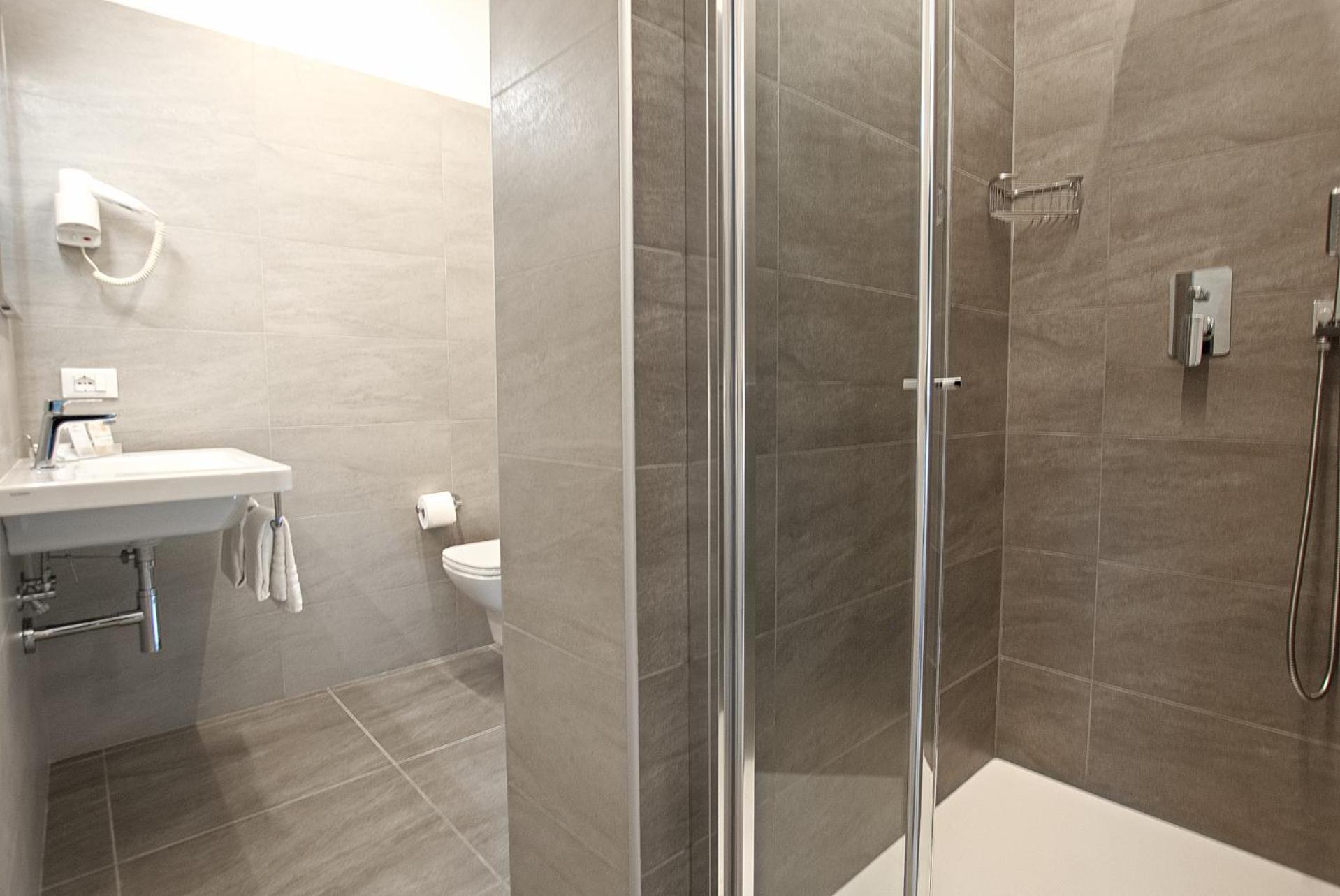 ליגננו סביאדורו Hotel Paris מראה חיצוני תמונה