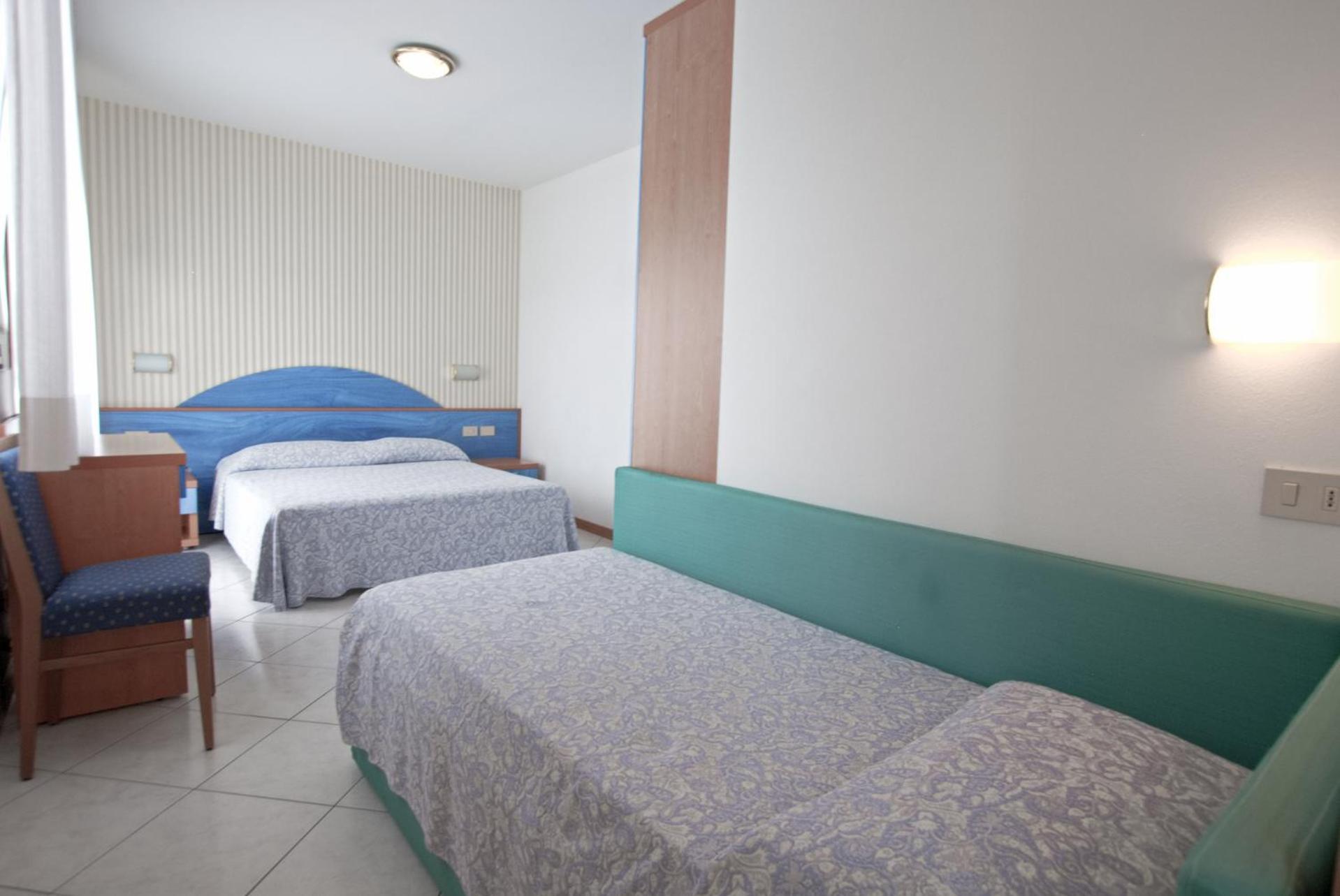 ליגננו סביאדורו Hotel Paris מראה חיצוני תמונה