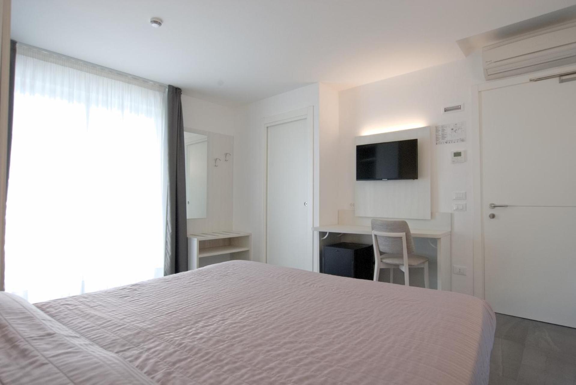 ליגננו סביאדורו Hotel Paris מראה חיצוני תמונה