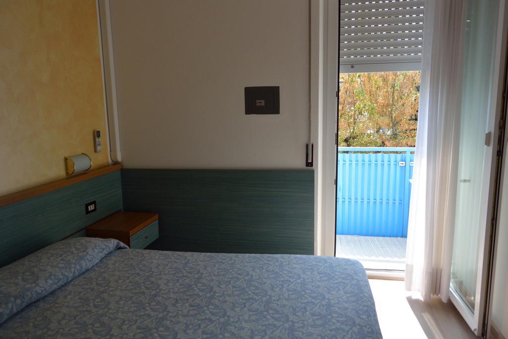 ליגננו סביאדורו Hotel Paris מראה חיצוני תמונה