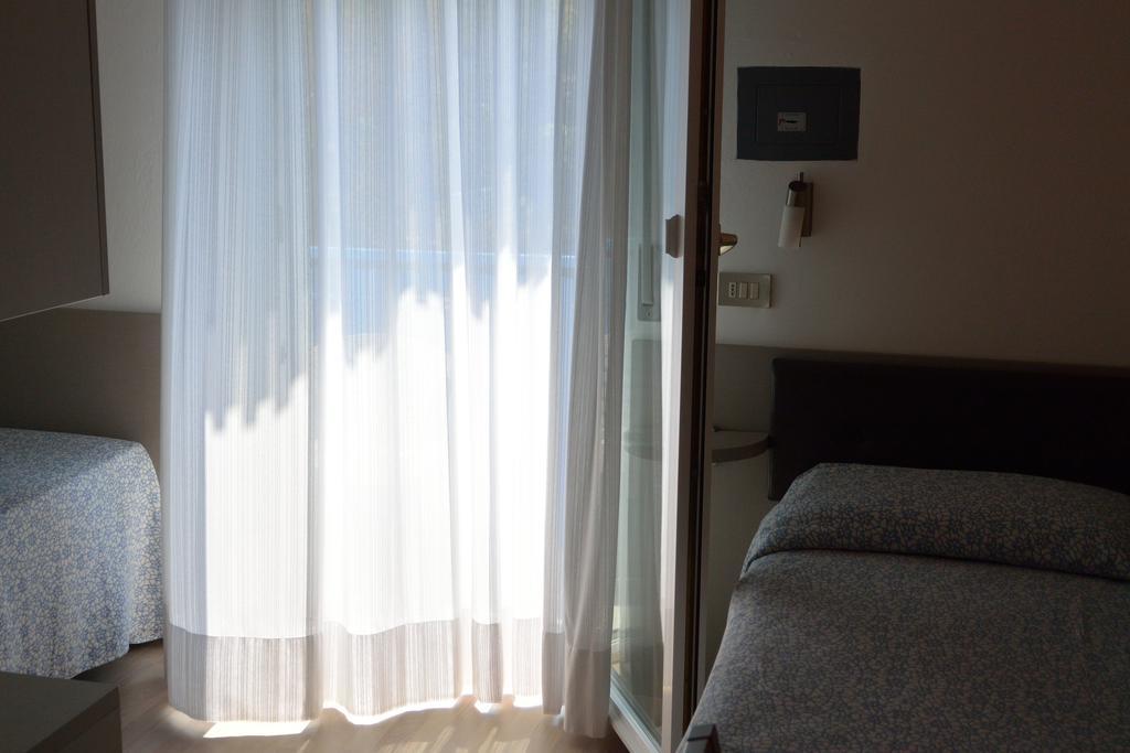 ליגננו סביאדורו Hotel Paris מראה חיצוני תמונה